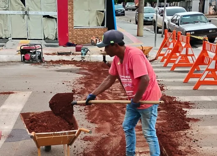 Bataguassu instala novos semáforos para reduzir acidentes em MT