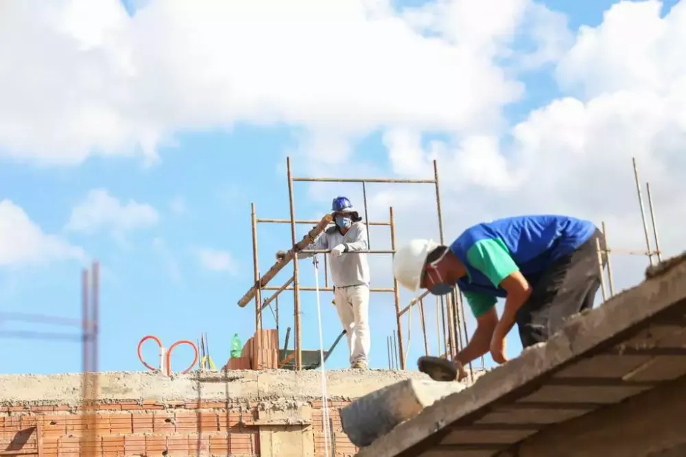 Construção civil cria vagas, mas empresas têm dificuldade para contratar em MS